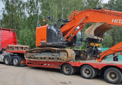 kravu pārvadājumi Straptautiskie lielgabarīta kravu pārvadājumi, traktortehnsikas pārvešana.